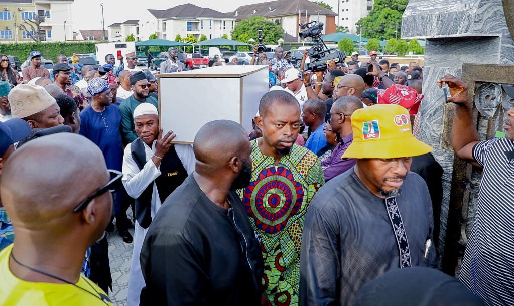 Just In: Tears As Lagos Lawmaker Abdul-Sobur Olawale Is Buried (Photos)